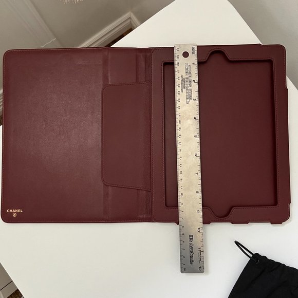 CHANEL 9th Generation iPad Cover Case (pristine condition) - Picture 9 of 16